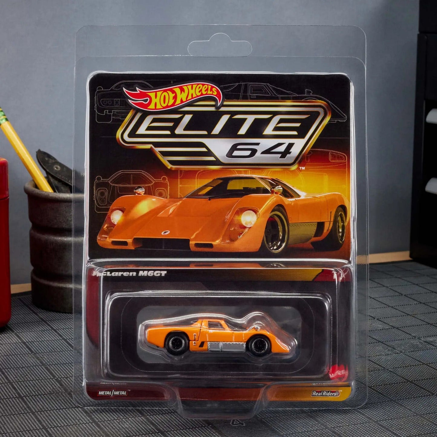 Hot Wheels Elite 64 McLaren M6GT Hot Wheels Elite 64 McLaren M6GT